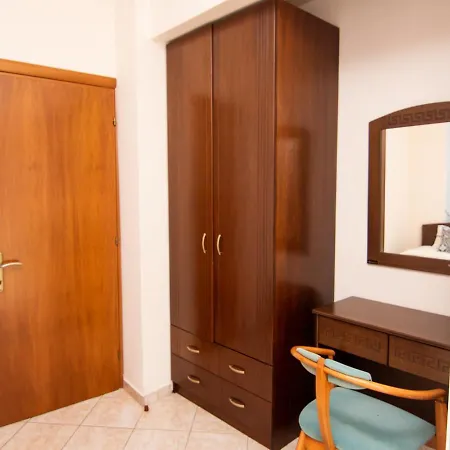 Achillion 3*
