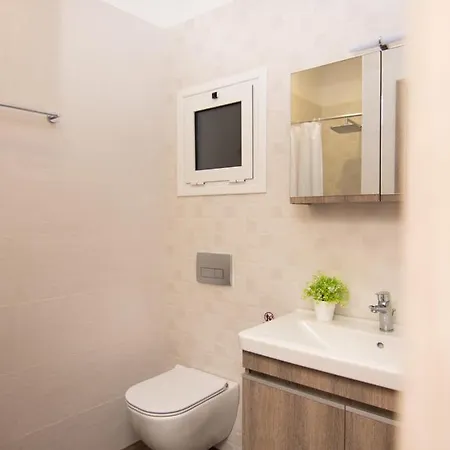 Apartmanhotel Achillion 3*