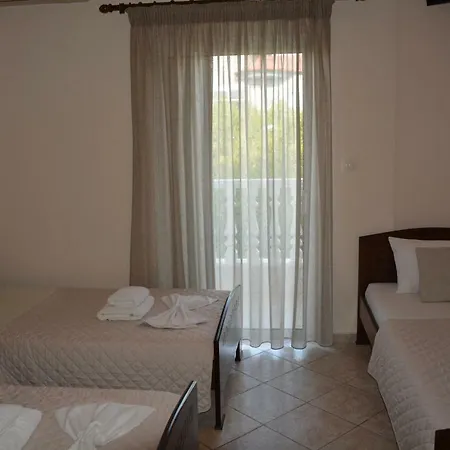 Achillion Aparthotel 3*