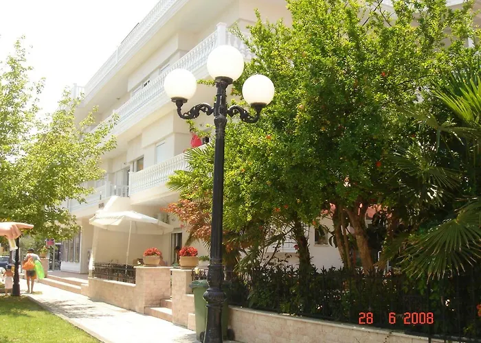 Achillion Paralía